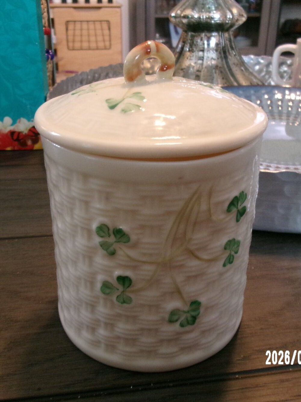 Belleek Shamrock Basket Weave Lidded Jar 4.5 tall 3.25 wide 7th Mark 1980-1993